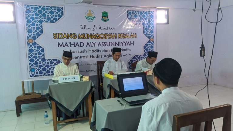 Sidang munaqosyah risalah II di Ma'had Aly Assunniyyah Kencong Jember Jawa Timur