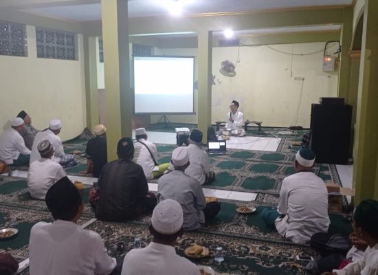 Dosen Ma’had Aly Kencong Sosialisasikan Pengelolaan Daging Kurban yang Benar
